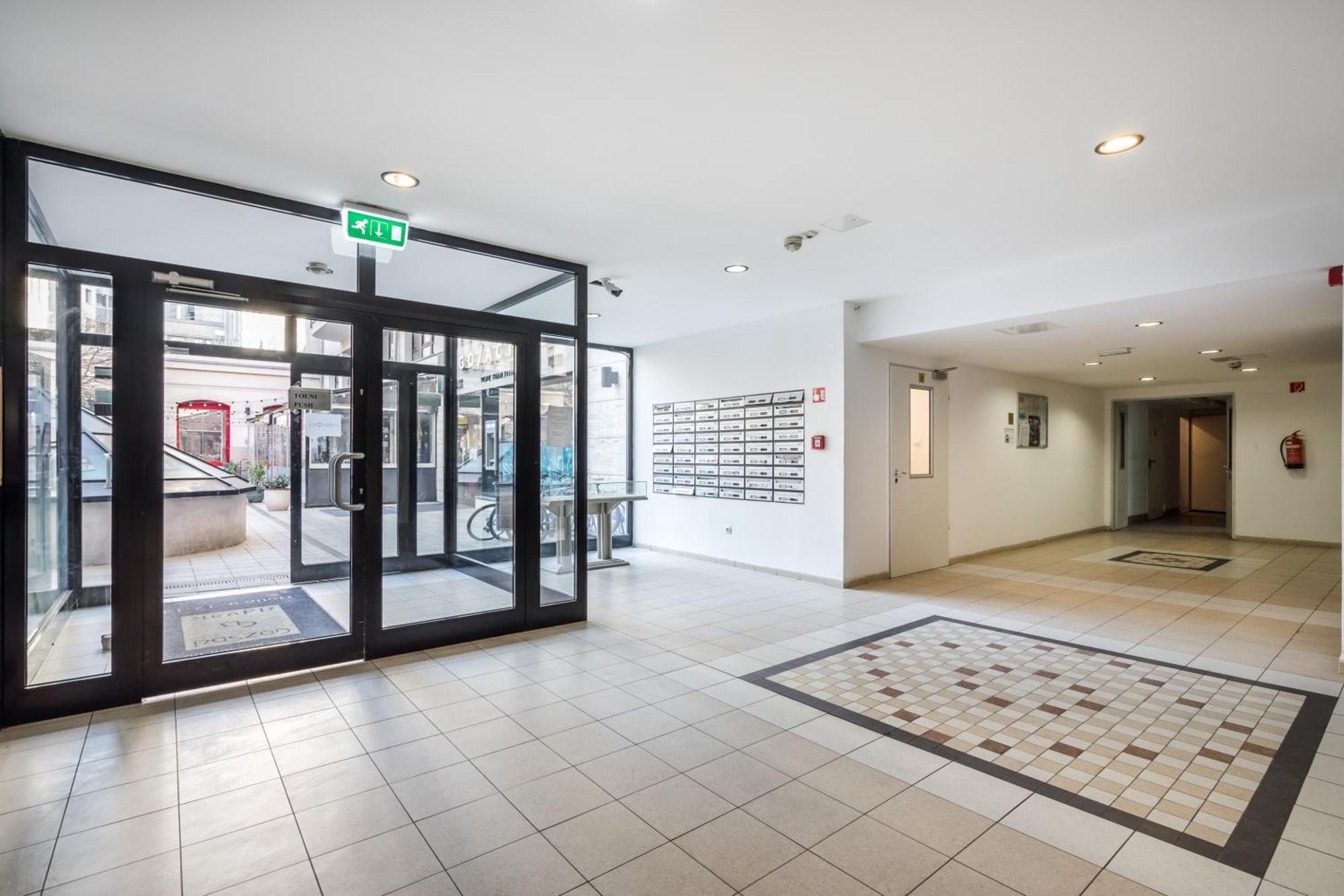 Bpr City Lodge Apartments Budapest Bagian luar foto